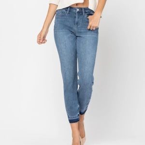 Judy Blue THERMAdenim Thermal Undone Hem Boyfriend